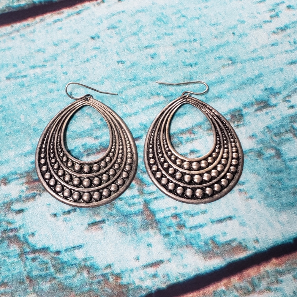 🌺 4/$20 Silver boho earrings